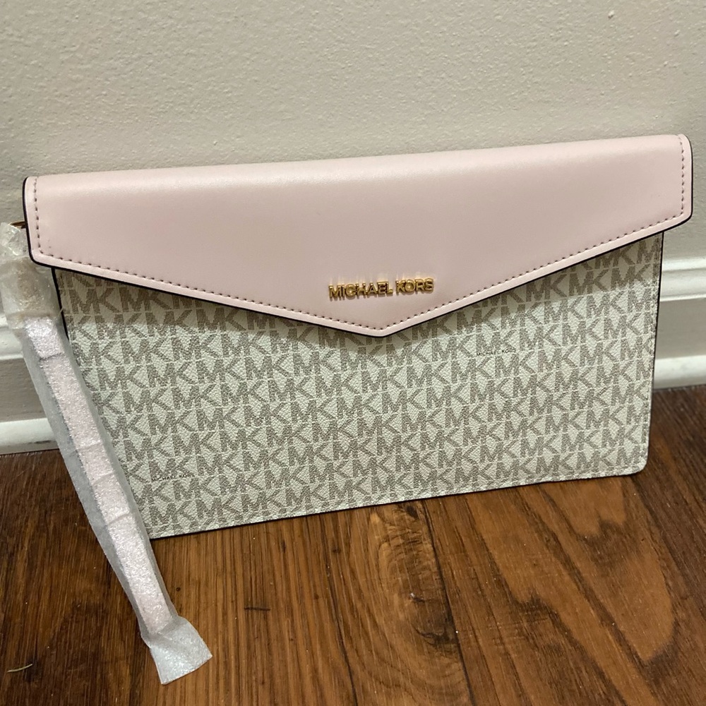 BRAND NEW Never Used Michael Kors Clutch